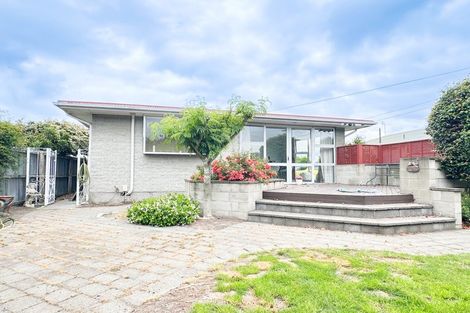 Photo of property in 68 Daniels Road, Redwood, Christchurch, 8051