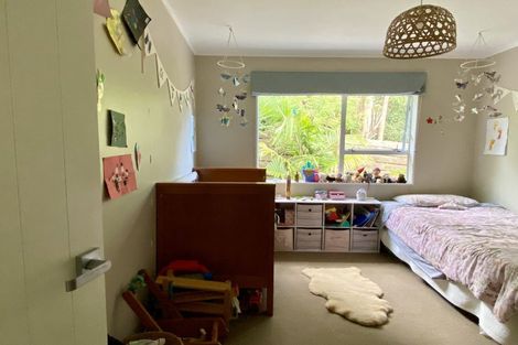 Photo of property in 52 Stillwater Crescent, Stillwater, Silverdale, 0993