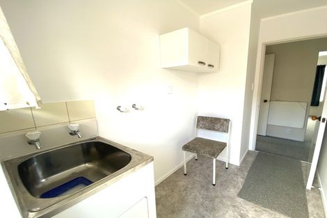 Photo of property in 1/15 Kurnell Drive, Botany Downs, Auckland, 2010