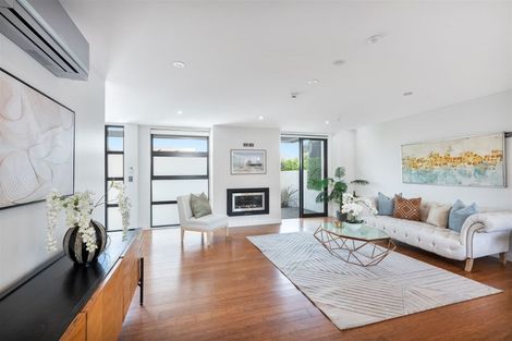 Photo of property in 54 Omahu Road, Greenlane, Auckland, 1051