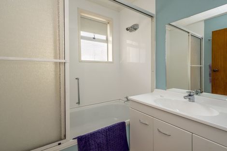 Photo of property in 14 Richmond Avenue, Waikanae, 5036