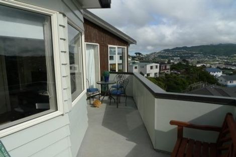 Photo of property in 80c Stewart Drive, Newlands, Wellington, 6037
