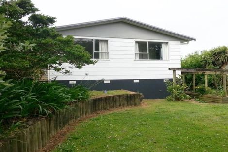 Photo of property in 93 Riversdale Drive, Merrilands, New Plymouth, 4312