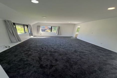 Photo of property in 10 Orinda Close, Botany Downs, Auckland, 2010