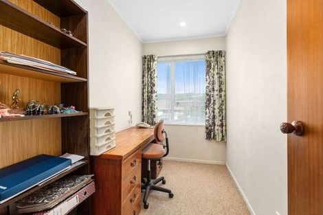 Photo of property in 7 Brasenose Place, Tawa, Wellington, 5028