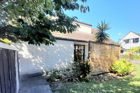 Photo of property in 10 Charisma Court, Kelvin Grove, Palmerston North, 4414