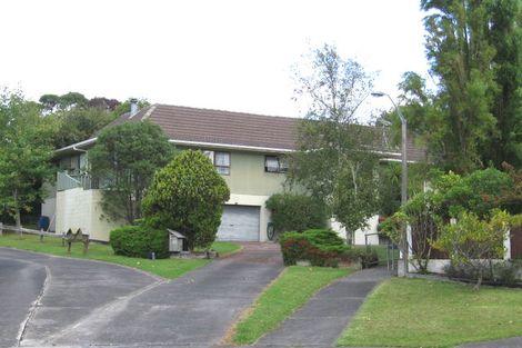 Photo of property in 13 Forsythe Place, Massey, Auckland, 0614