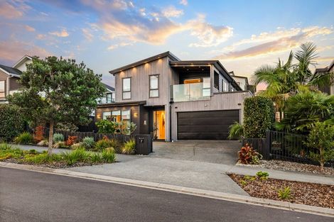Photo of property in 7 Ruku Street, Long Bay, Auckland, 0630