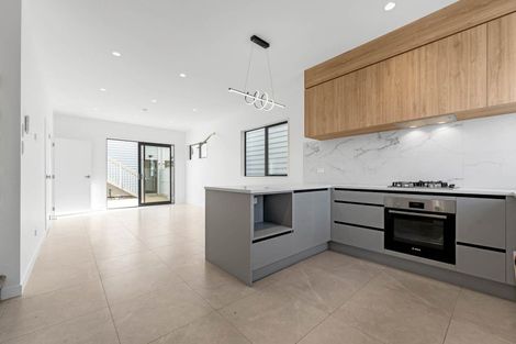 Photo of property in 14 Tukauri Place, Papakura, 2110