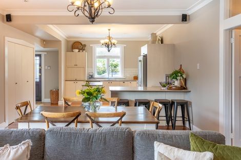 Photo of property in 16 Selwyn Crescent, College Estate, Whanganui, 4500