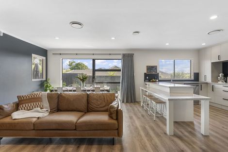 Photo of property in 11 Leicester Parade, Somerville, Auckland, 2014