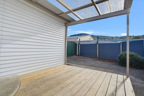 Photo of property in 11 Island View Road, Western Heights, Rotorua, 3015