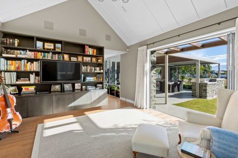 Photo of property in 15 Ayrburn Ridge, Arrowtown, Queenstown, 9371