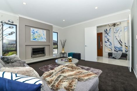 Photo of property in 8 Platina Place, Flagstaff, Hamilton, 3210