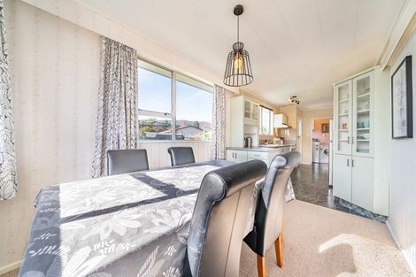 Photo of property in 18 Shanly Street, Brown Owl, Upper Hutt, 5018