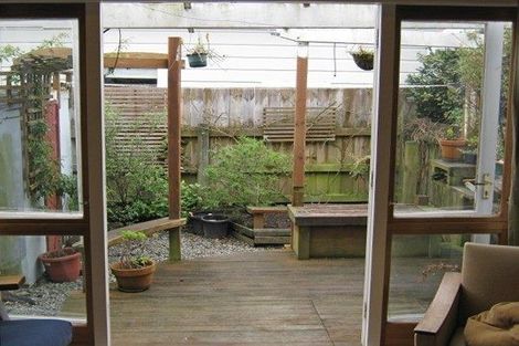 Photo of property in 170 Tasman Street, Mount Cook, Wellington, 6021