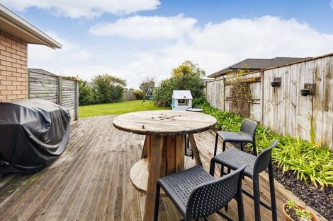 Photo of property in 23 Woodgate Court, Fitzherbert, Palmerston North, 4410