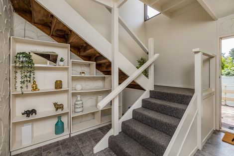 Photo of property in 25 Puketiro Place, Paihia, 0200