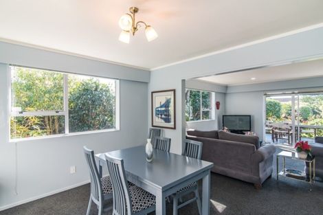 Photo of property in 3 Rewarewa Crescent, Waikanae, 5036