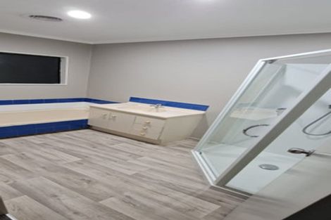 Photo of property in 90 Stewart Drive, Newlands, Wellington, 6037