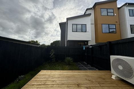 Photo of property in 4/28 Lavelle Road, Henderson, Auckland, 0612