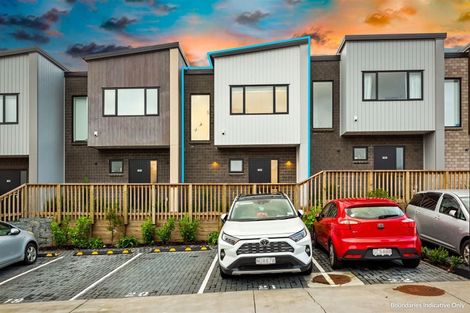 Photo of property in 136b Tiriwa Drive, Massey, Auckland, 0614