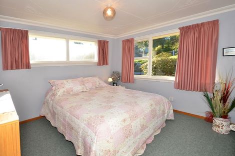 Photo of property in 29 Bayne Terrace, Macandrew Bay, Dunedin, 9014