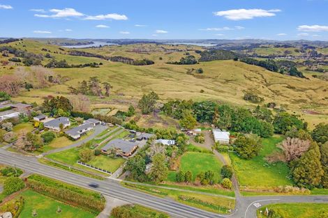 Photo of property in 1913 Paparoa Valley Road, Paparoa, 0571