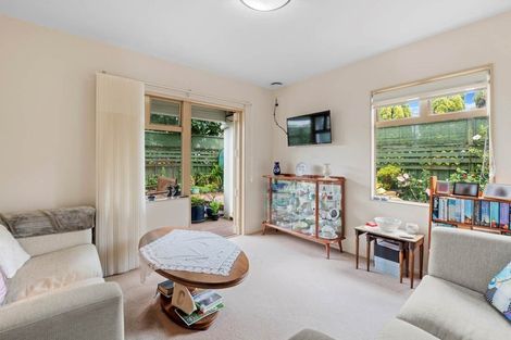 Photo of property in 13a Marellen Drive, Red Beach, 0932