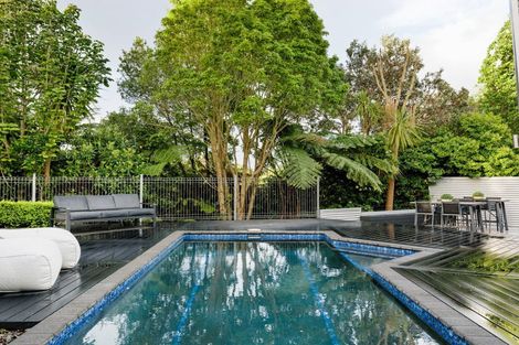 Photo of property in 56 Saint James Drive, Huntington, Hamilton, 3210