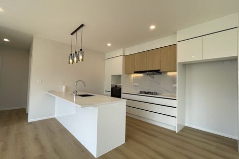 Photo of property in 6 Vanbrugh Place, Bucklands Beach, Auckland, 2014