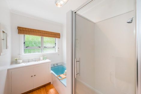 Photo of property in 16 Dale Road, Raumati South, Paraparaumu, 5032