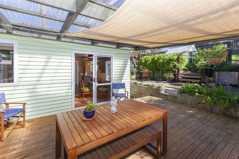 Photo of property in 103 Tilley Road, Paekakariki, 5034