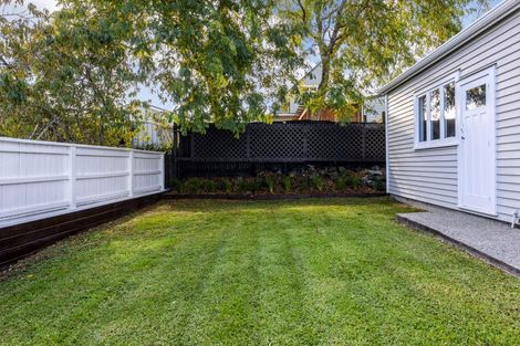 Photo of property in 25 Lambeth Road, Mount Eden, Auckland, 1041