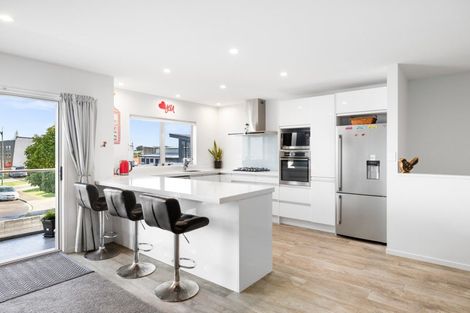 Photo of property in 80b Market Place, Papamoa Beach, Papamoa, 3118