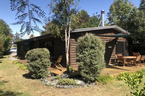 Photo of property in 16 Te Herekiekie Street, Turangi, 3334