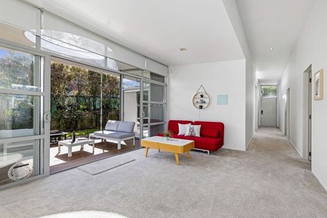 Photo of property in 10d Sunnynook Road, Sunnynook, Auckland, 0620