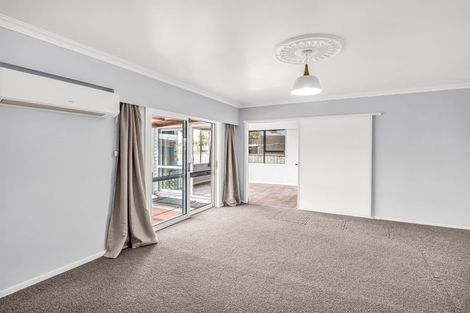 Photo of property in 92 Swiss Avenue, Gonville, Whanganui, 4501