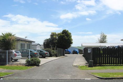 Photo of property in 62 Maplesden Drive, Clendon Park, Auckland, 2103