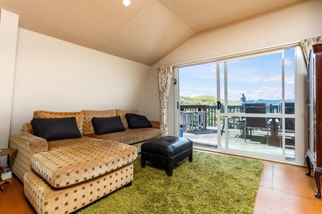 Photo of property in 38b Pipitiwai Drive, Helensville, Kaukapakapa, 0871
