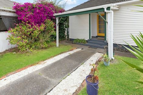Photo of property in 81 Swiss Avenue, Gonville, Whanganui, 4501