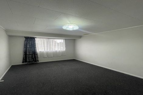 Photo of property in 17 Glen Close, Glen Eden, Auckland, 0602