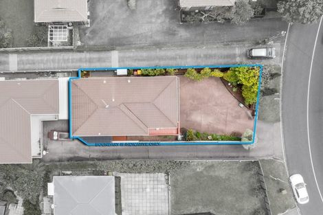 Photo of property in 1/10 Channel View Road, Campbells Bay, Auckland, 0630