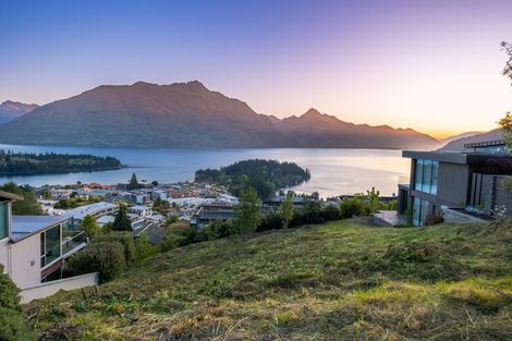 Photo of property in 50 Belfast Terrace, Queenstown, 9300