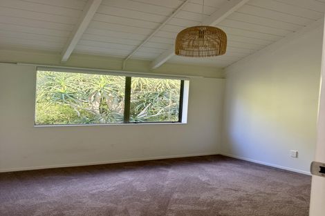 Photo of property in 120 Stanmore Bay Road, Stanmore Bay, Whangaparaoa, 0932