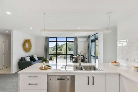 Photo of property in 1a Allen Terrace, Tawa, Wellington, 5028