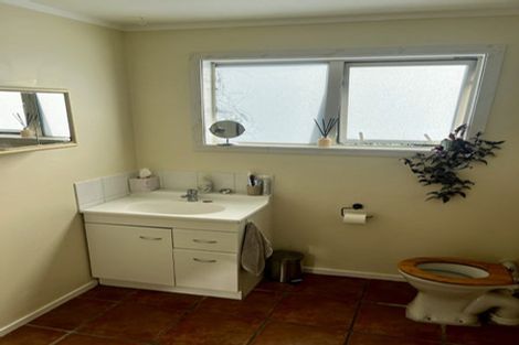 Photo of property in 4/30 Lyall Parade, Lyall Bay, Wellington, 6022