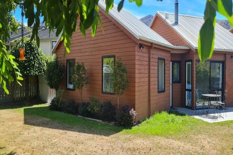 Photo of property in 20 Fox's Terrace, Arrowtown, 9302