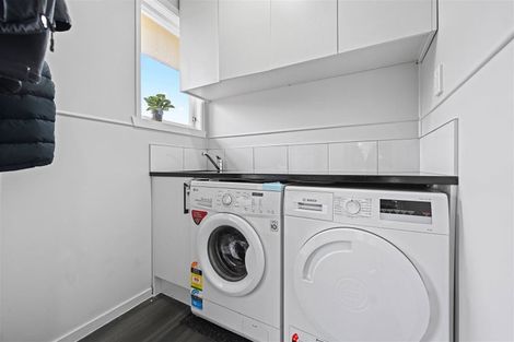 Photo of property in 39 Rhonda Avenue, Deanwell, Hamilton, 3206