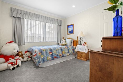 Photo of property in 8 Mt Blanc Place, Northpark, Auckland, 2013